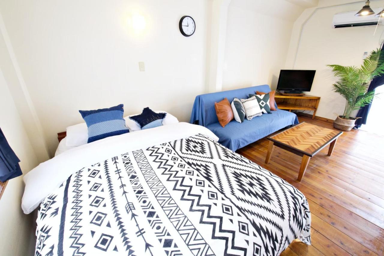 Appartement にらい恩納　一本松 à Onna Extérieur photo