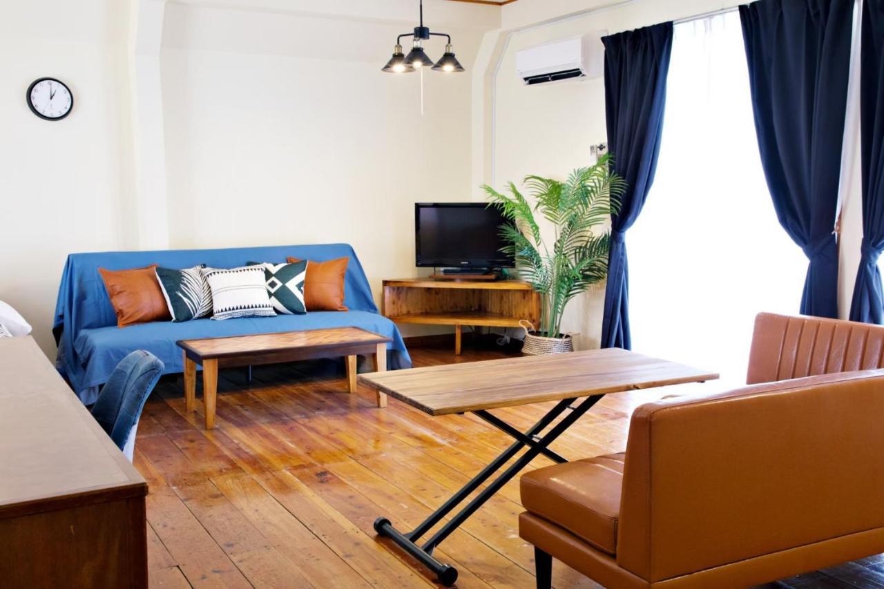 Appartement にらい恩納　一本松 à Onna Extérieur photo