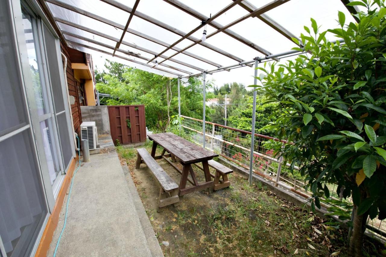 Appartement にらい恩納　一本松 à Onna Extérieur photo