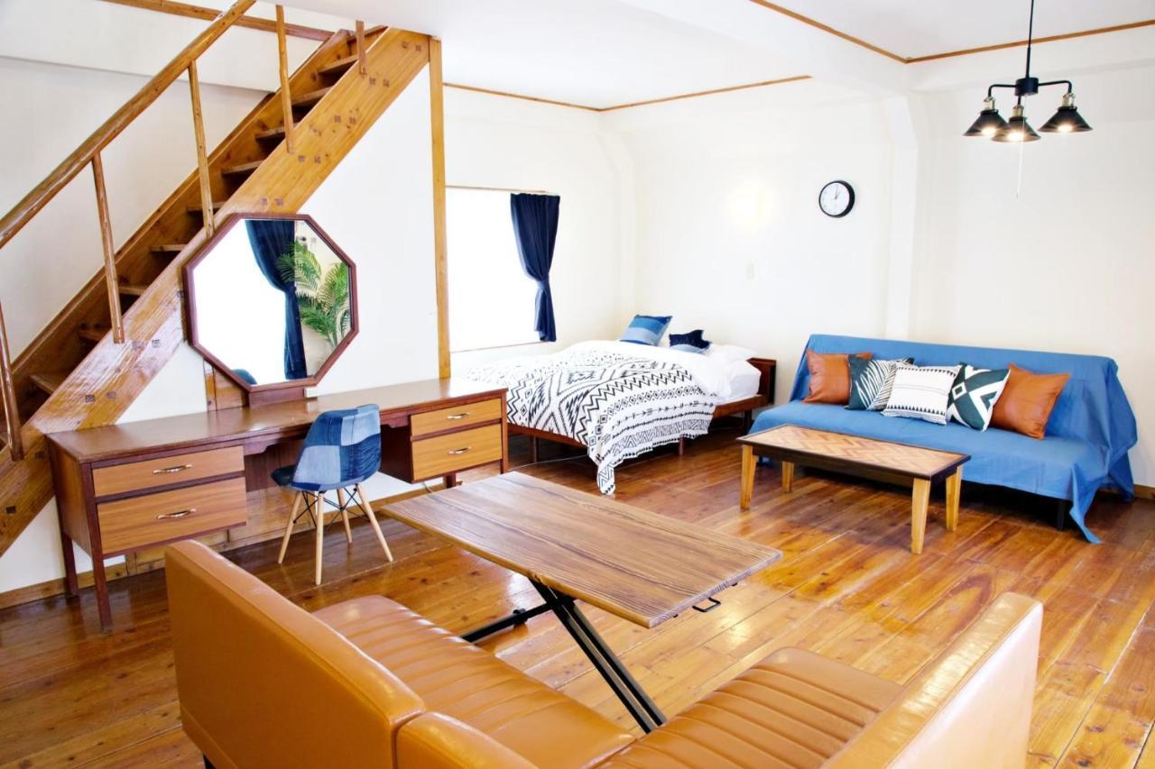 Appartement にらい恩納　一本松 à Onna Extérieur photo